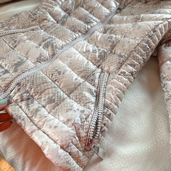 CALVIN KLEIN Packable Snakeskin Print Short Hooded Puffer Coat | XS - Picture 8 of 10